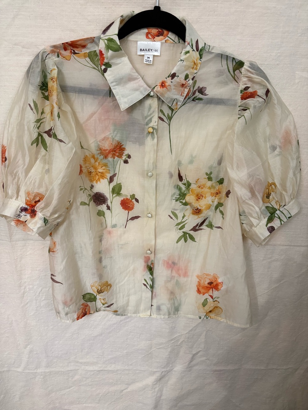 Bailey 44 sheet floral shirt sleeve blouse size medium